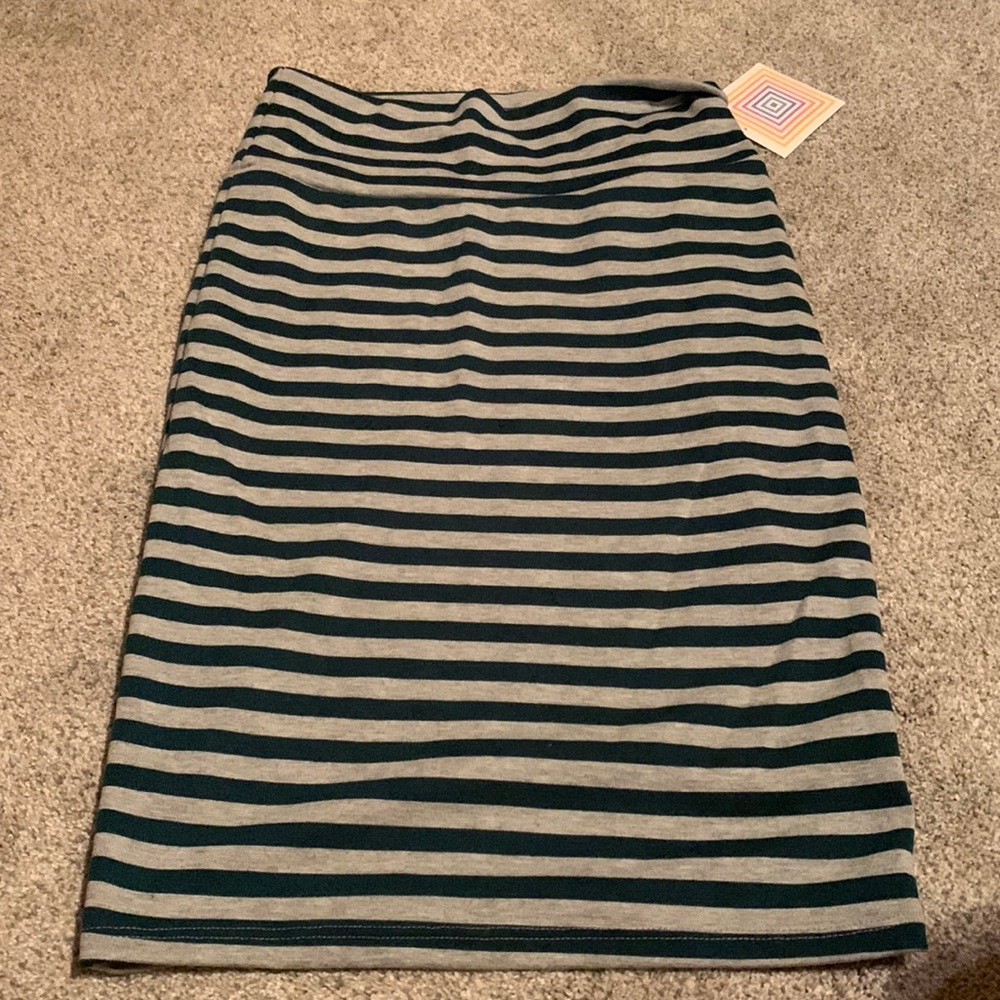 LuLaRoe Cassie skirt